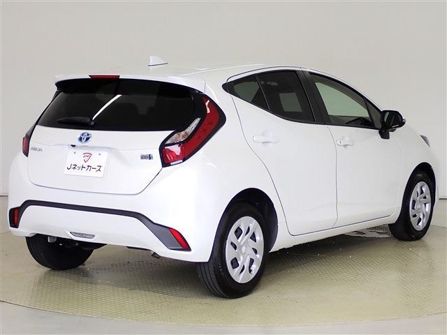 トヨタ アクア １．５ Ｘ R4年 (関東) 99