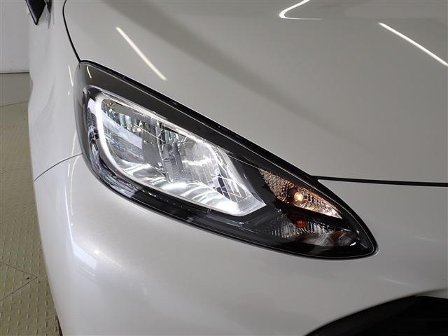 トヨタ アクア １．５ Ｘ R4年 (関東) 99