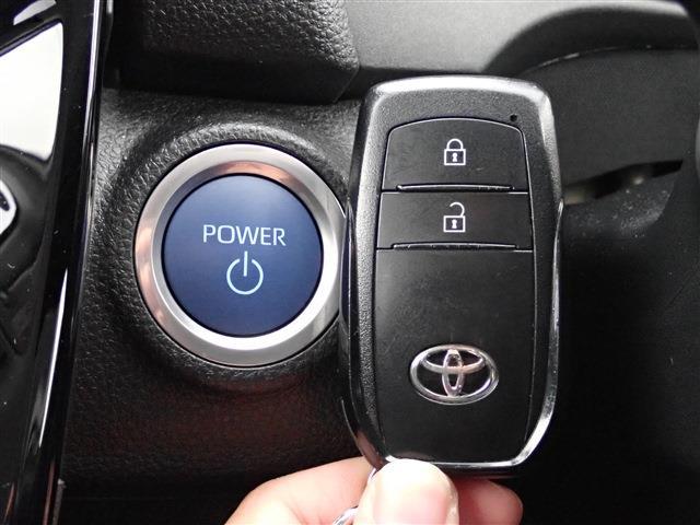 トヨタ アクア １．５ Ｘ R4年 (関東) 99