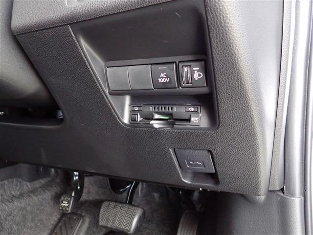 トヨタ アクア １．５ Ｘ R4年 (関東) 99