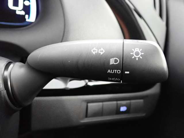 トヨタ アクア １．５ Ｘ R4年 (関東) 99