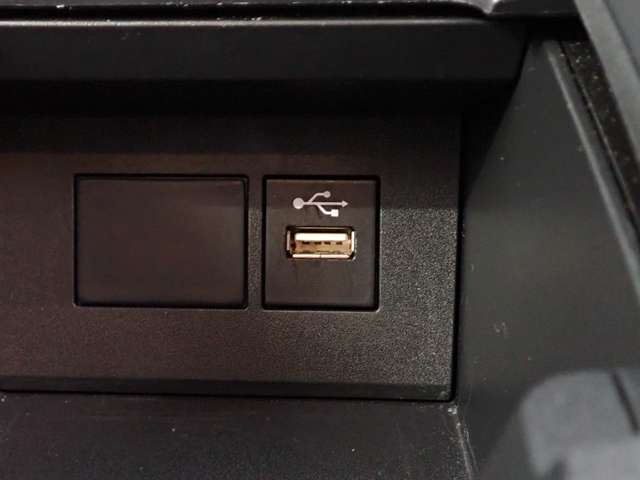 トヨタ アクア １．５ Ｘ R4年 (関東) 99