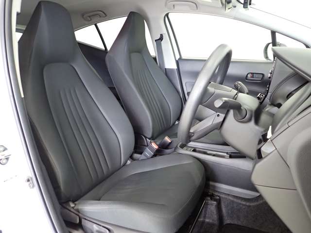 トヨタ アクア １．５ Ｘ R4年 (関東) 99