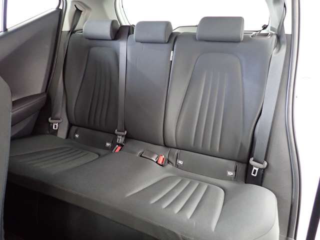 トヨタ アクア １．５ Ｘ R4年 (関東) 99