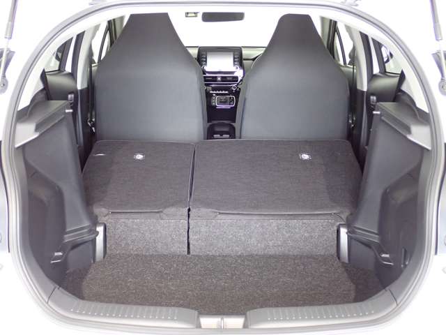 トヨタ アクア １．５ Ｘ R4年 (関東) 99