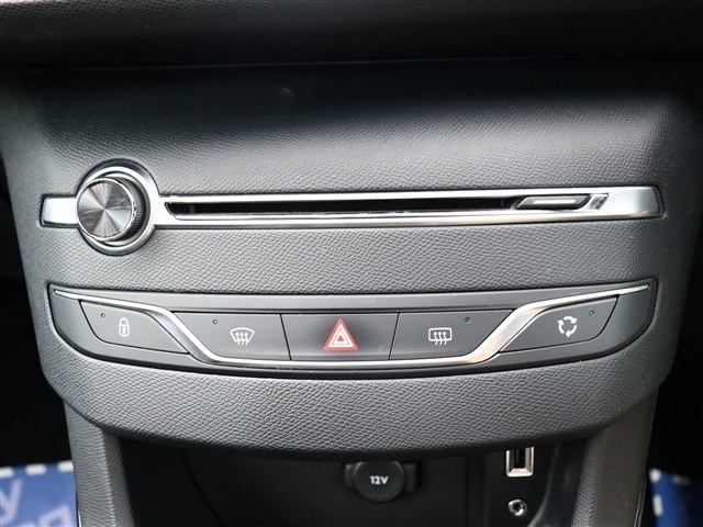 プジョー ３０８ＳＷ アリュール ブルーＨＤＩ ディーゼルターボ H29年 (関東) 99