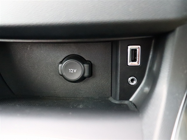 プジョー ３０８ＳＷ アリュール ブルーＨＤＩ ディーゼルターボ H29年 (関東) 99