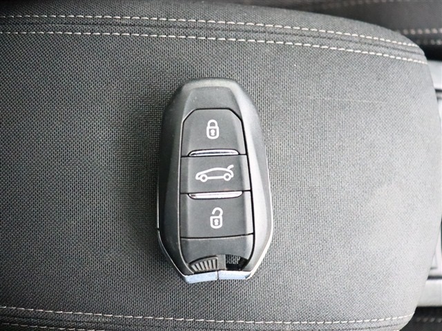 プジョー ３０８ＳＷ アリュール ブルーＨＤＩ ディーゼルターボ H29年 (関東) 99