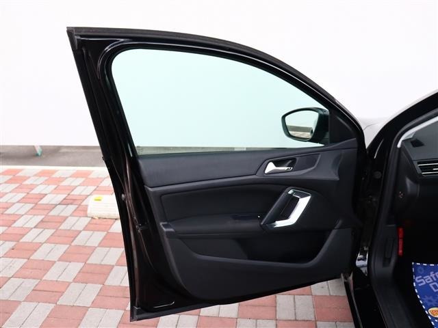 プジョー ３０８ＳＷ アリュール ブルーＨＤＩ ディーゼルターボ H29年 (関東) 99