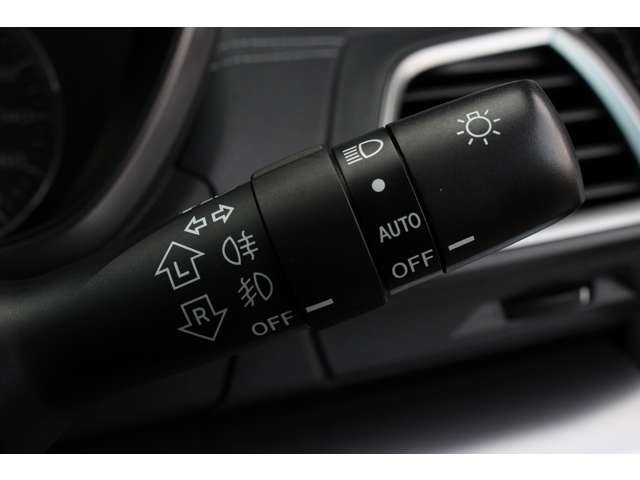 スバル インプレッサスポーツ ２．０ｉ−Ｌ　アイサイト H29年 (関東) 99