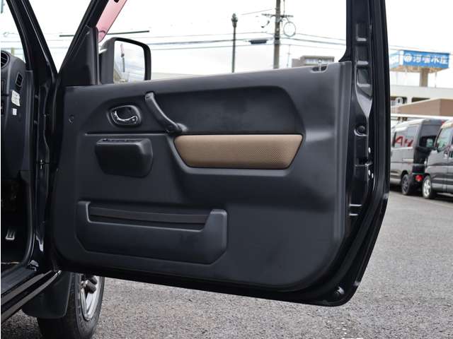 スズキ ジムニー ６６０ ランドベンチャー ４ＷＤ H27年 (中国) 99