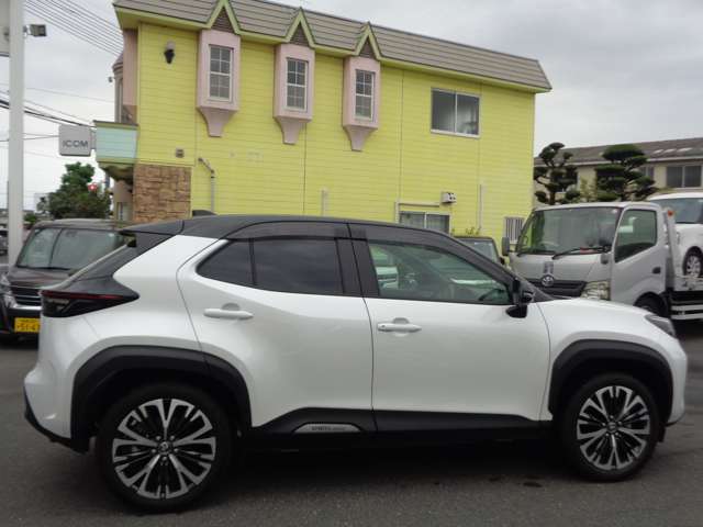 トヨタ ヤリスクロス １．５ Ｚ ４ＷＤ R4年 (中国) 99