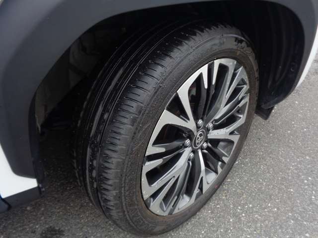 トヨタ ヤリスクロス １．５ Ｚ ４ＷＤ R4年 (中国) 99