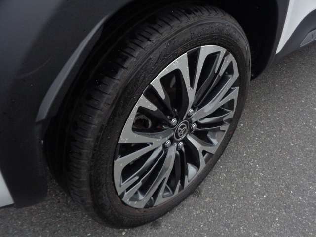 トヨタ ヤリスクロス １．５ Ｚ ４ＷＤ R4年 (中国) 99