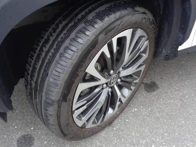 トヨタ ヤリスクロス １．５ Ｚ ４ＷＤ R4年 (中国) 99