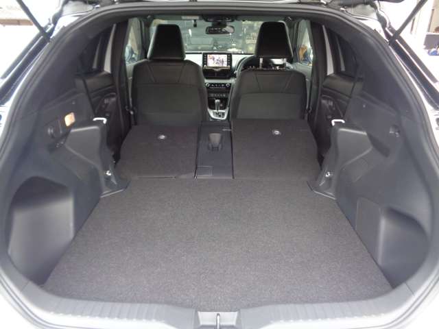 トヨタ ヤリスクロス １．５ Ｚ ４ＷＤ R4年 (中国) 99