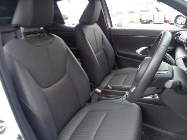 トヨタ ヤリスクロス １．５ Ｚ ４ＷＤ R4年 (中国) 99