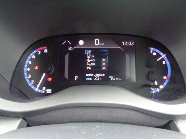 トヨタ ヤリスクロス １．５ Ｚ ４ＷＤ R4年 (中国) 99