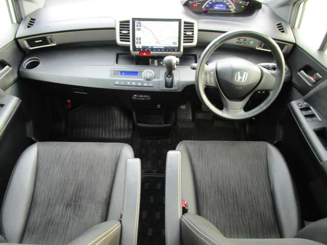 ホンダ フリードスパイク １．５ Ｇ エアロ H27年 (中国) 99