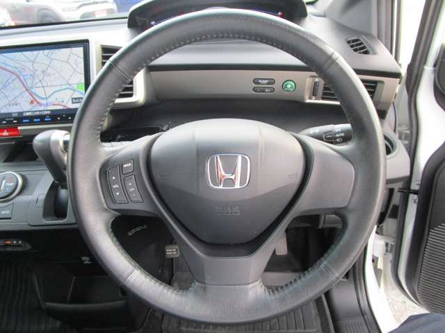 ホンダ フリードスパイク １．５ Ｇ エアロ H27年 (中国) 99