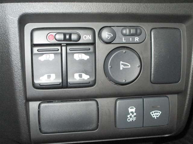 ホンダ フリードスパイク １．５ Ｇ エアロ H27年 (中国) 99