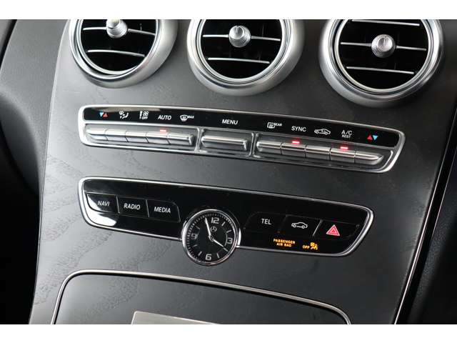メルセデスベンツ Ｃクラスワゴン Ｃ２２０Ｄ ローレウス エディション スポーツプラスパッケージ ディーゼルターボ R2年 (近畿) 99