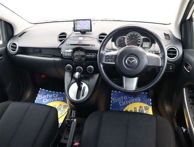 マツダ デミオ １．３ １３Ｃ－Ｖ H23年 (関東) 99