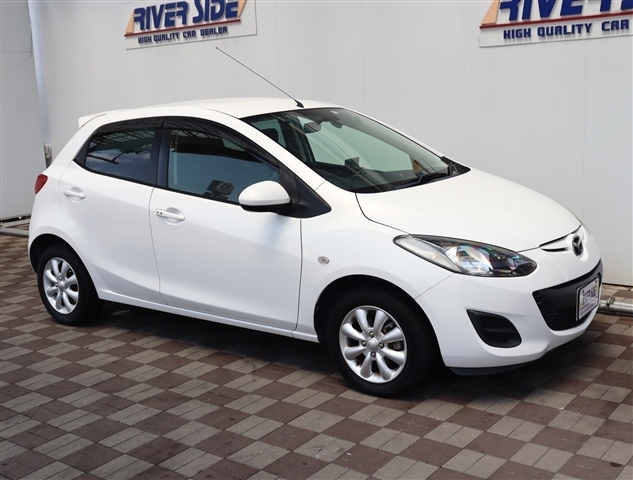 マツダ デミオ １．３ １３Ｃ－Ｖ H23年 (関東) 99