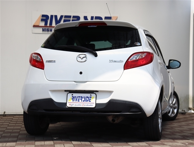 マツダ デミオ １．３ １３Ｃ－Ｖ H23年 (関東) 99