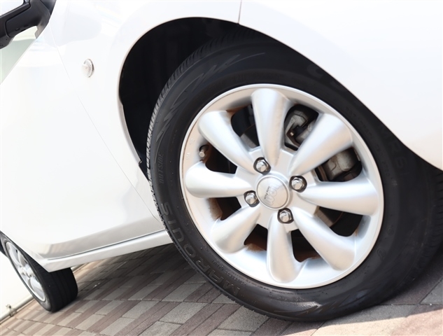 マツダ デミオ １．３ １３Ｃ－Ｖ H23年 (関東) 99