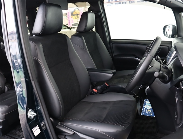 トヨタ ヴォクシー ２．０ ＺＳ 煌ＩＩＩ R3年 (関東) 99