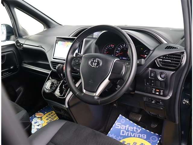 トヨタ ヴォクシー ２．０ ＺＳ 煌ＩＩＩ R3年 (関東) 99