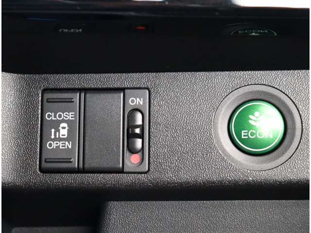 ホンダ ステップワゴン　ハイブリッド ２．０ スパーダ ハイブリッド Ｂ H30年 (関東) 99