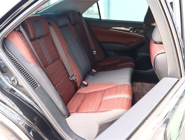 トヨタ クラウン　ハイブリッド ハイブリッド ２．５ Ｓ H25年 (関東) 99