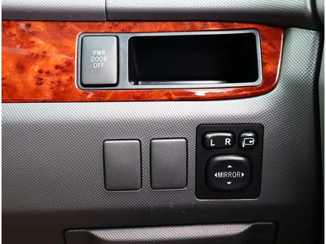 トヨタ エスティマ ２．４ アエラス Ｇエディション H23年 (関東) 99