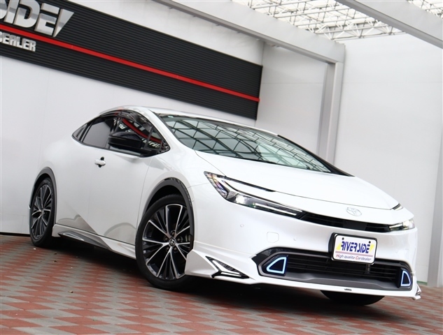 トヨタ プリウス ２．０ Ｚ R5年 (関東) 99