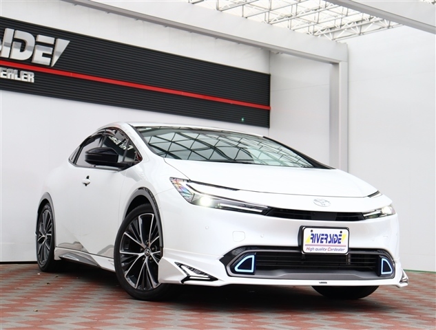 トヨタ プリウス ２．０ Ｚ R5年 (関東) 99