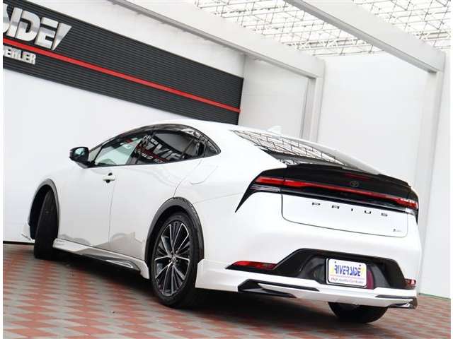 トヨタ プリウス ２．０ Ｚ R5年 (関東) 99