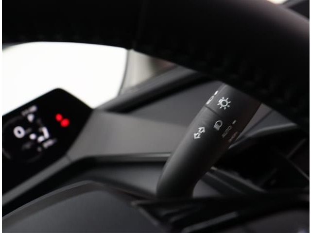 トヨタ プリウス ２．０ Ｚ R5年 (関東) 99