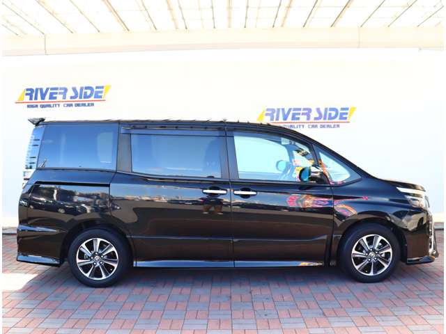 トヨタ ヴォクシー ２．０ ＺＳ 煌ＩＩ R1年 (関東) 99