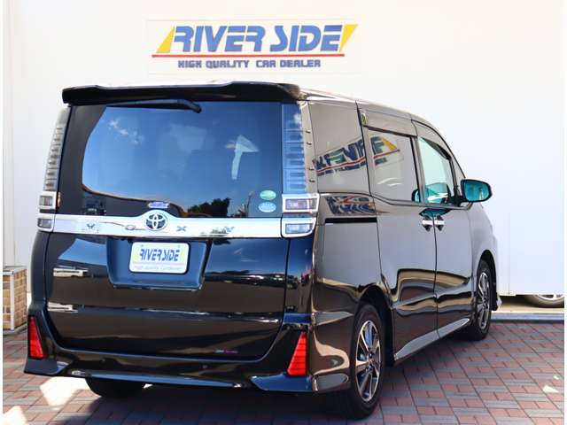トヨタ ヴォクシー ２．０ ＺＳ 煌ＩＩ R1年 (関東) 99