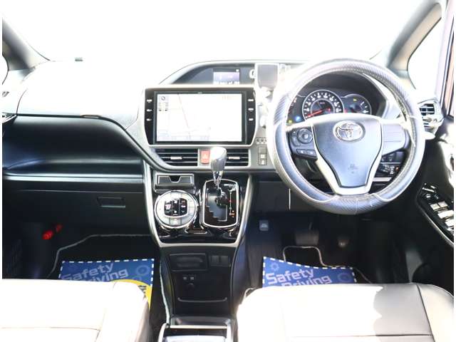 トヨタ ヴォクシー ２．０ ＺＳ 煌ＩＩ R1年 (関東) 99