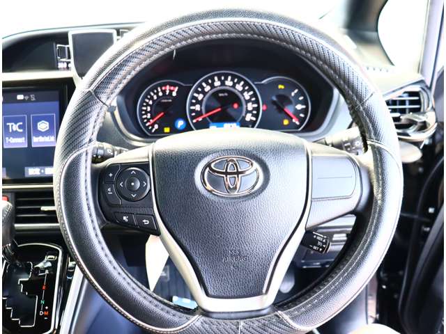 トヨタ ヴォクシー ２．０ ＺＳ 煌ＩＩ R1年 (関東) 99