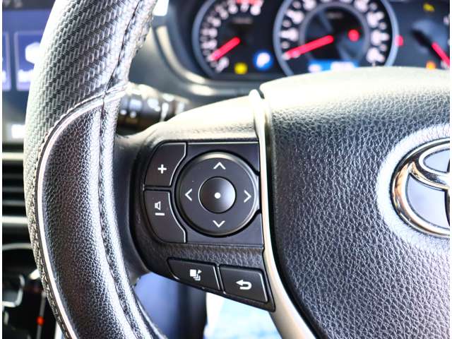 トヨタ ヴォクシー ２．０ ＺＳ 煌ＩＩ R1年 (関東) 99