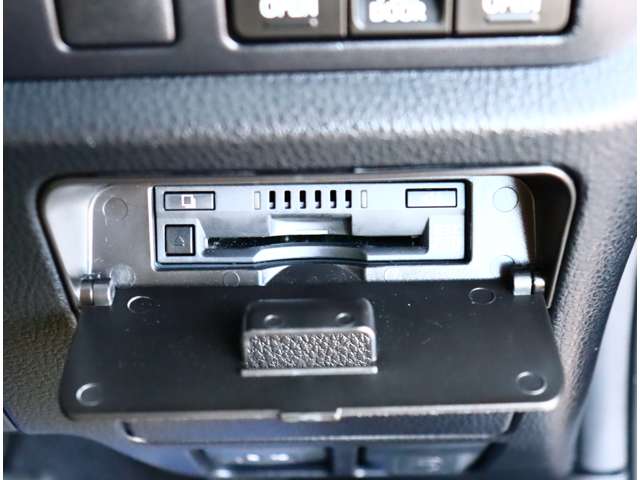 トヨタ ヴォクシー ２．０ ＺＳ 煌ＩＩ R1年 (関東) 99