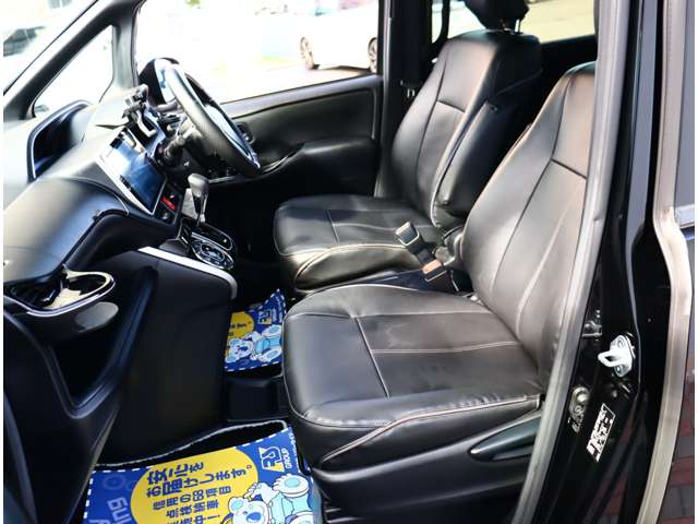 トヨタ ヴォクシー ２．０ ＺＳ 煌ＩＩ R1年 (関東) 99