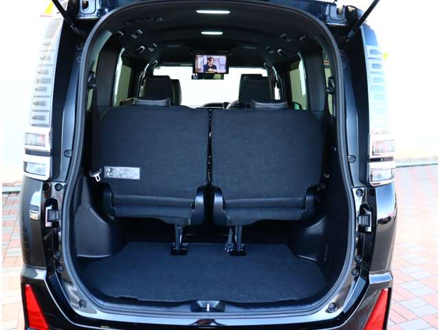 トヨタ ヴォクシー ２．０ ＺＳ 煌ＩＩ R1年 (関東) 99