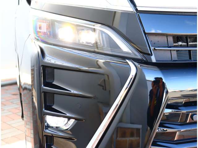 トヨタ ヴォクシー ２．０ ＺＳ 煌ＩＩ R1年 (関東) 99