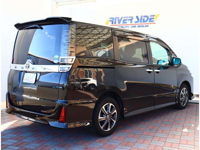 トヨタ ヴォクシー ２．０ ＺＳ 煌ＩＩ R1年 (関東) 99