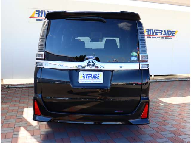 トヨタ ヴォクシー ２．０ ＺＳ 煌ＩＩ R1年 (関東) 99